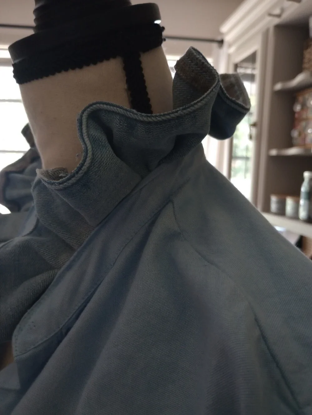 Light Blue Ruffle Collar Button-Up Shirt - Picture 4 of 10
